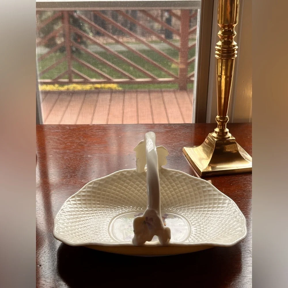 Vintage bone China Mikasa basket